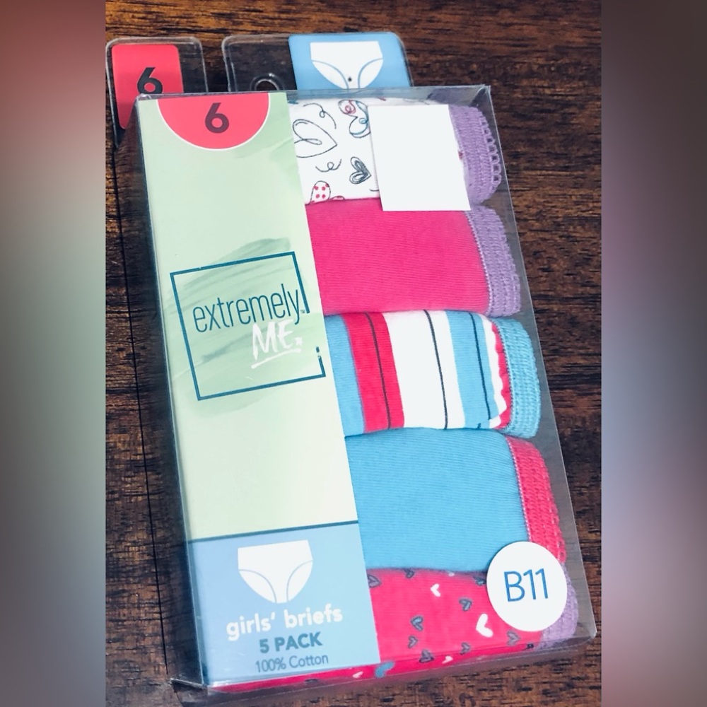 5Pack Girl’s briefs 100% cotton pink blue white. Size 6